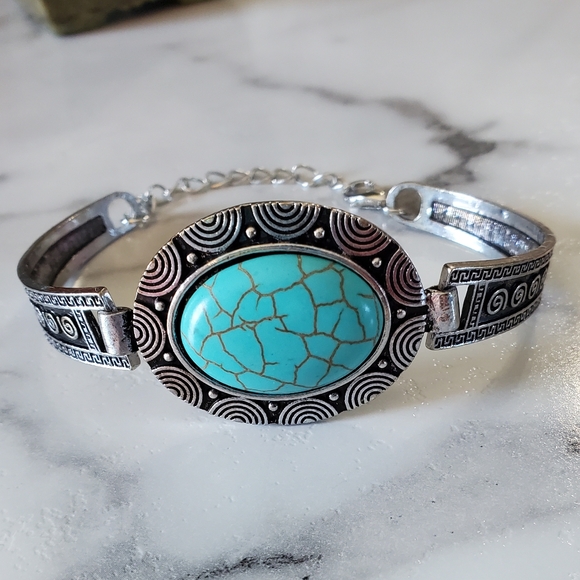Silver Tone & Turquoise Bracelet 💥3 for $24💥 - Picture 3 of 14